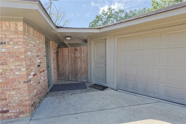 $375,000 | 2903 Par Drive, Bryan, TX 77802