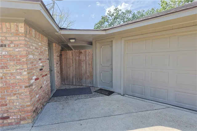 $375,000 | 2903 Par Drive, Bryan, TX 77802