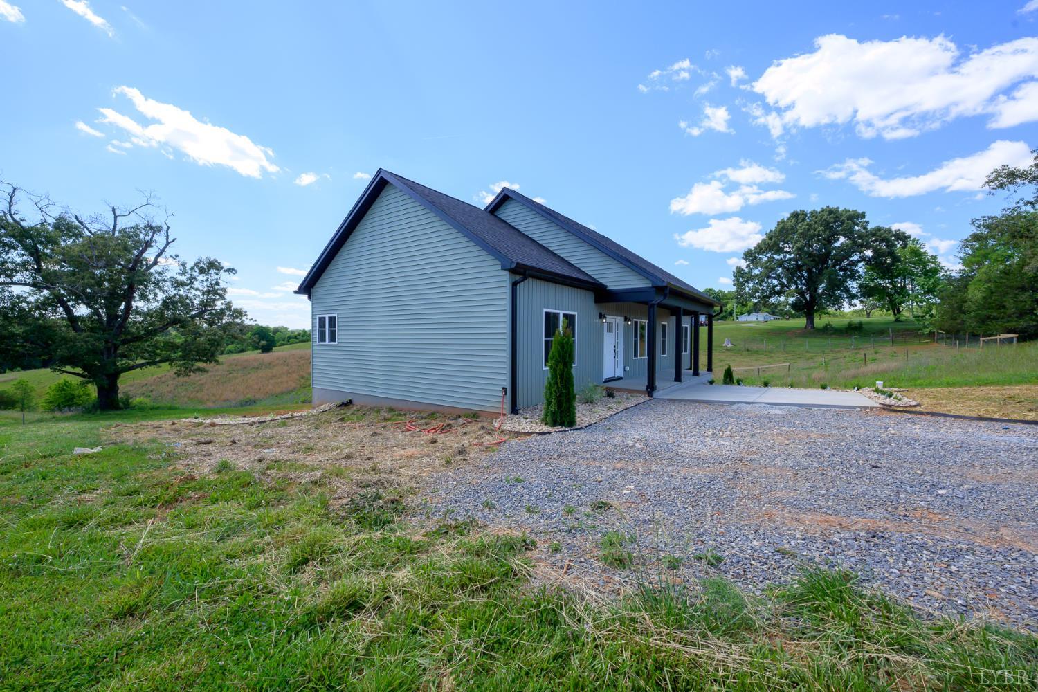2249 Lipscomb Road Moneta, VA 24121 - Photo 57 of 60