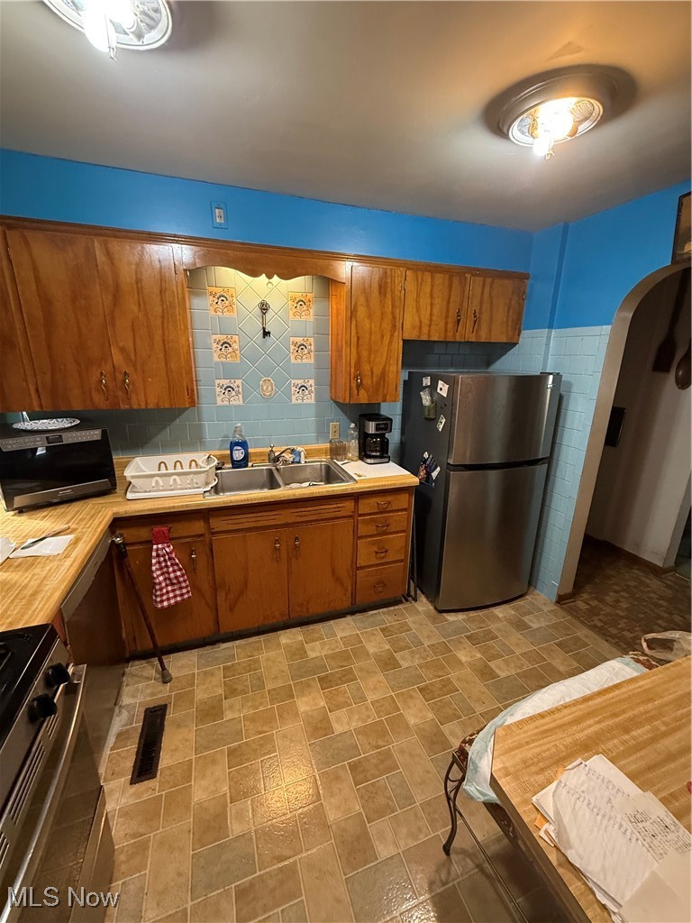 396 Patterson Avenue Akron, OH 44310 - Photo 8 of 21 Gallery Image 8