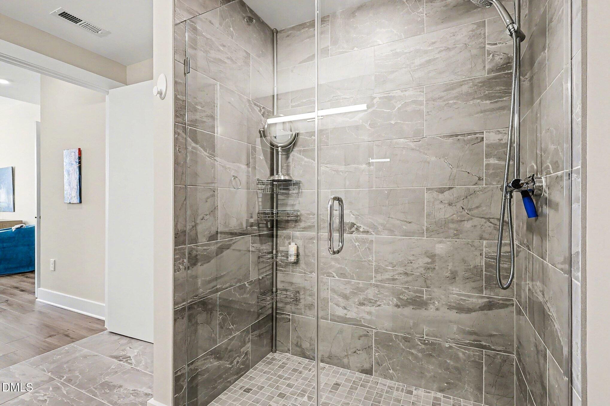 214 Hunt Street, Unit 710 Durham, NC 27701 - Photo 19 of 36 015_file_8715