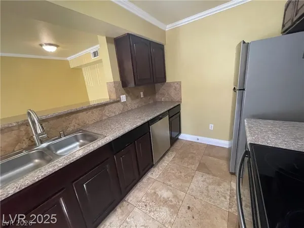 $1,170 | 1150 North Buffalo Drive, Unit 1041, Las Vegas, NV 89128