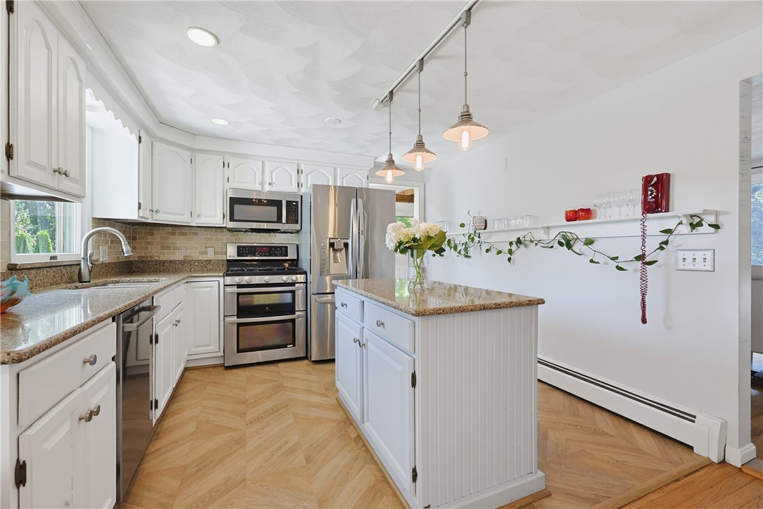 46 Netop Drive Warwick, RI 02818 - Photo 13 of 50