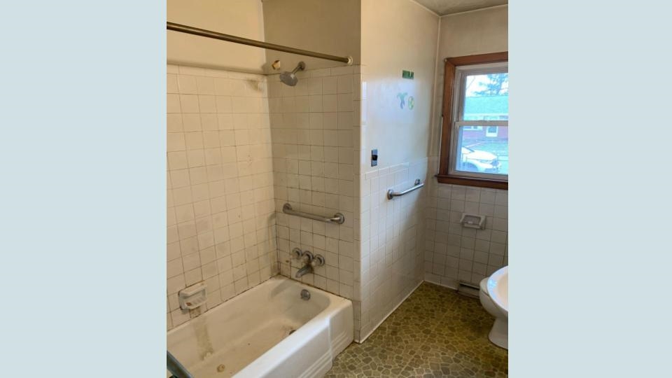 2401 Bare Street Staunton, VA 24401 - Photo 8 of 13