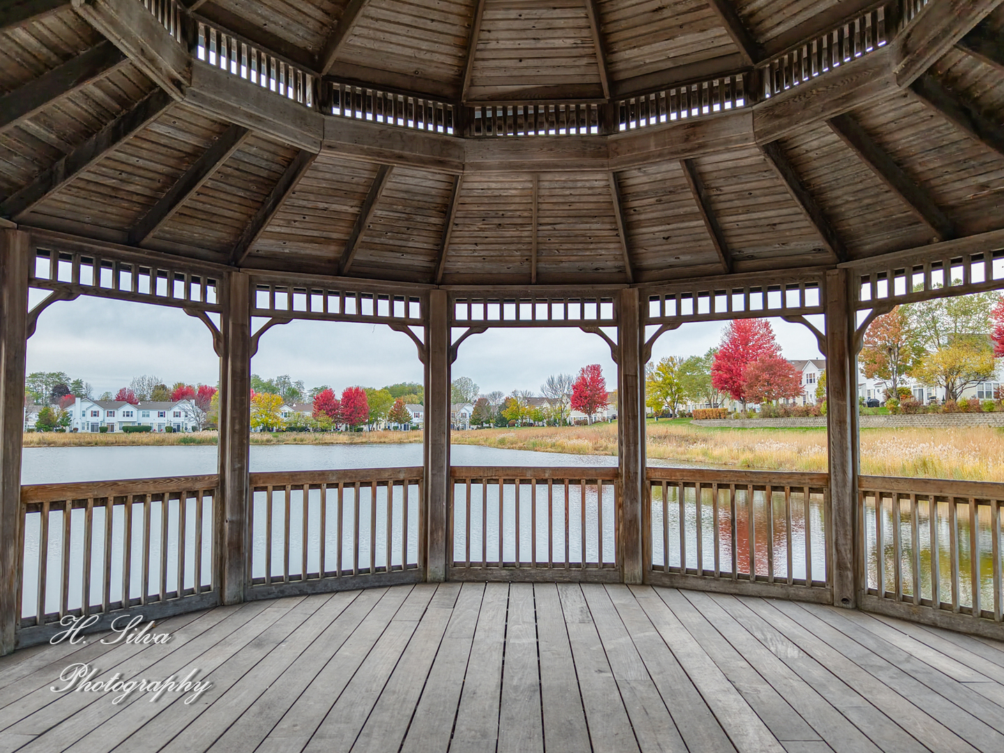 1431 Silverstone Drive, Unit 1431 Carpentersville, IL 60110 - Photo 16 of 18 a view of wooden balcony with outdoor seating