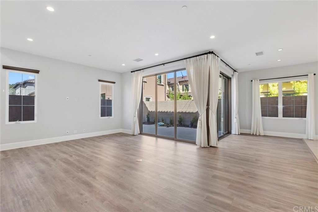 133 Donati Irvine, CA 92602 - Photo 2 of 20