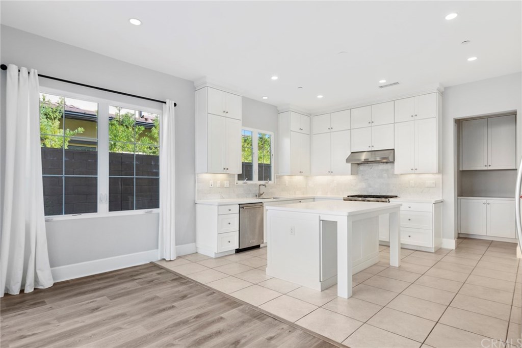 133 Donati Irvine, CA 92602 - Photo 6 of 20