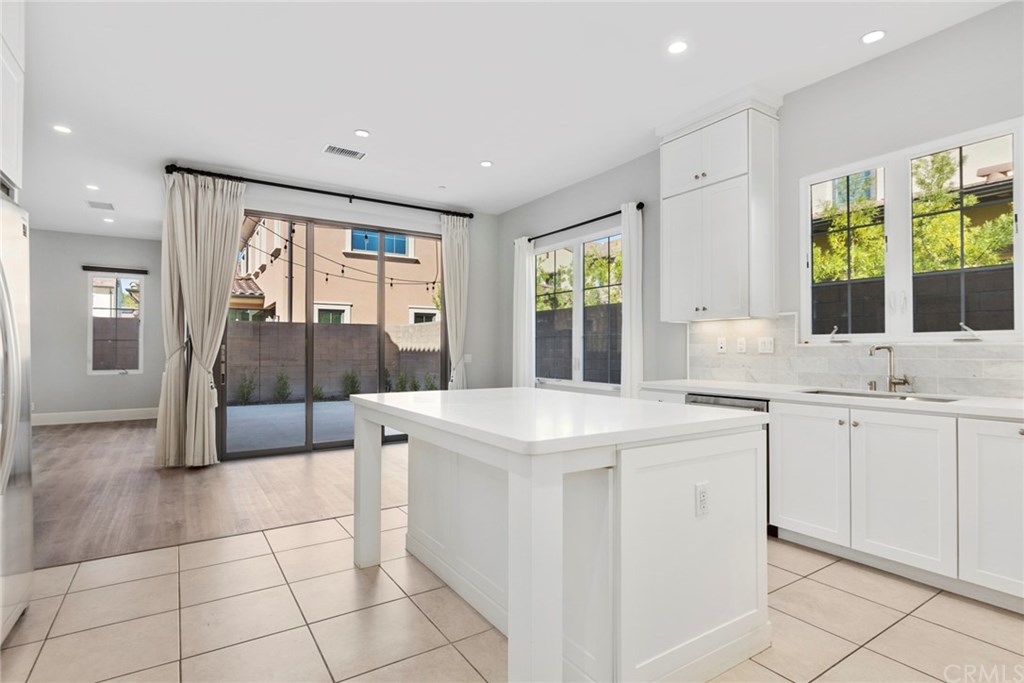 133 Donati Irvine, CA 92602 - Photo 8 of 20