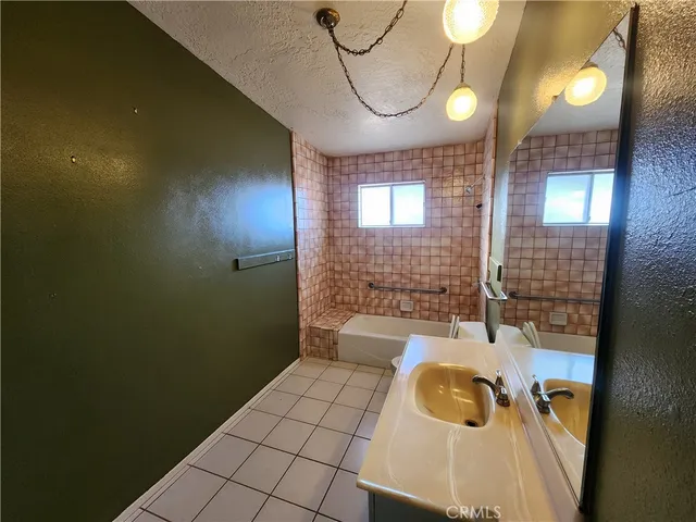 $620,000 | 8850 3rd, Hesperia, CA 92345