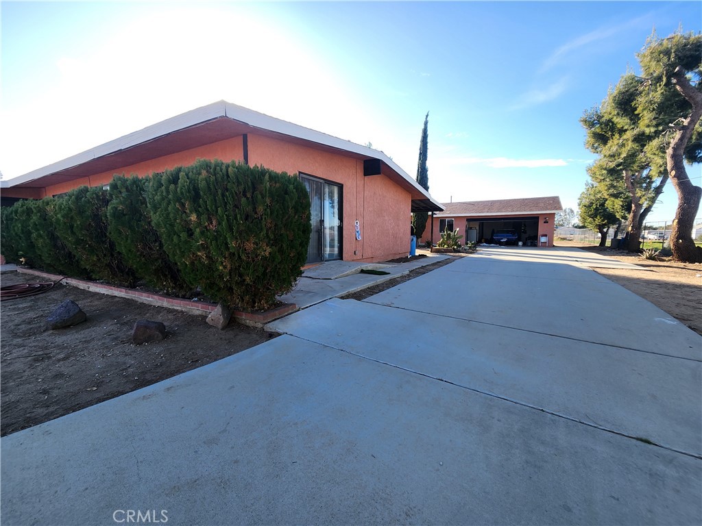 8850 3rd Hesperia, CA 92345 - Photo 4 of 50