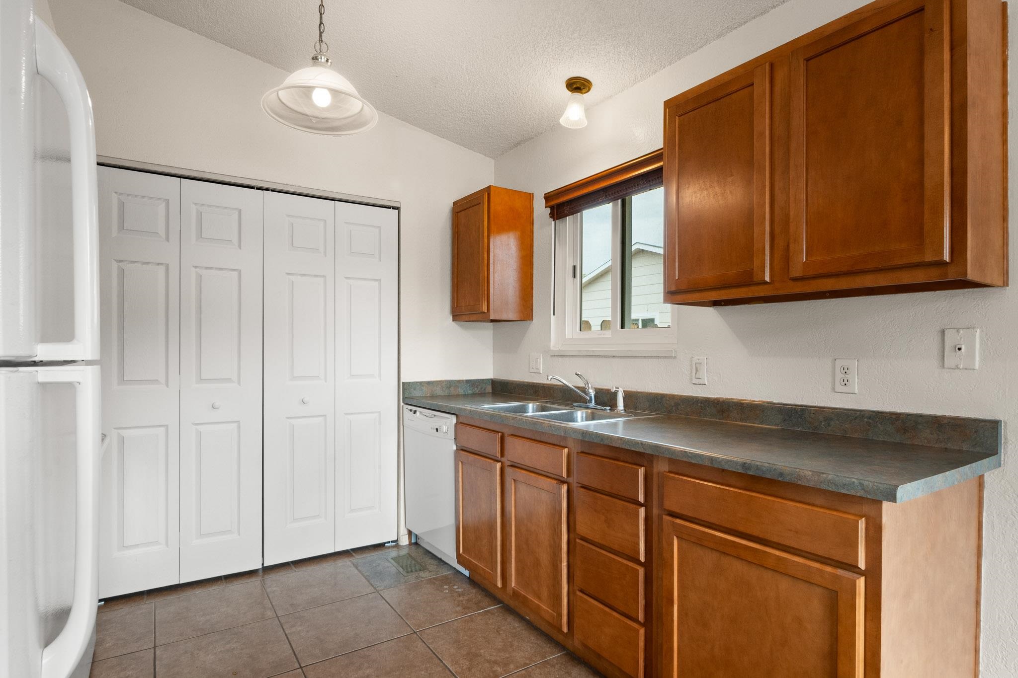 621 32 Road Clifton, CO 81520 - Photo 9 of 21 Gallery Image 9