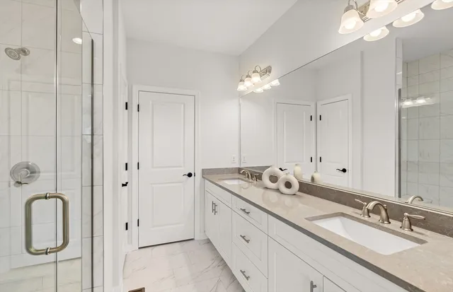 $1,100,000 | 10 Mason Way, Unit 61, Woburn, MA 01801