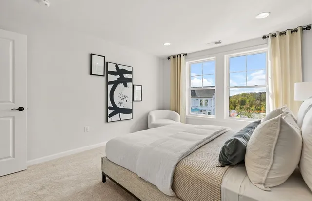 $1,100,000 | 10 Mason Way, Unit 61, Woburn, MA 01801