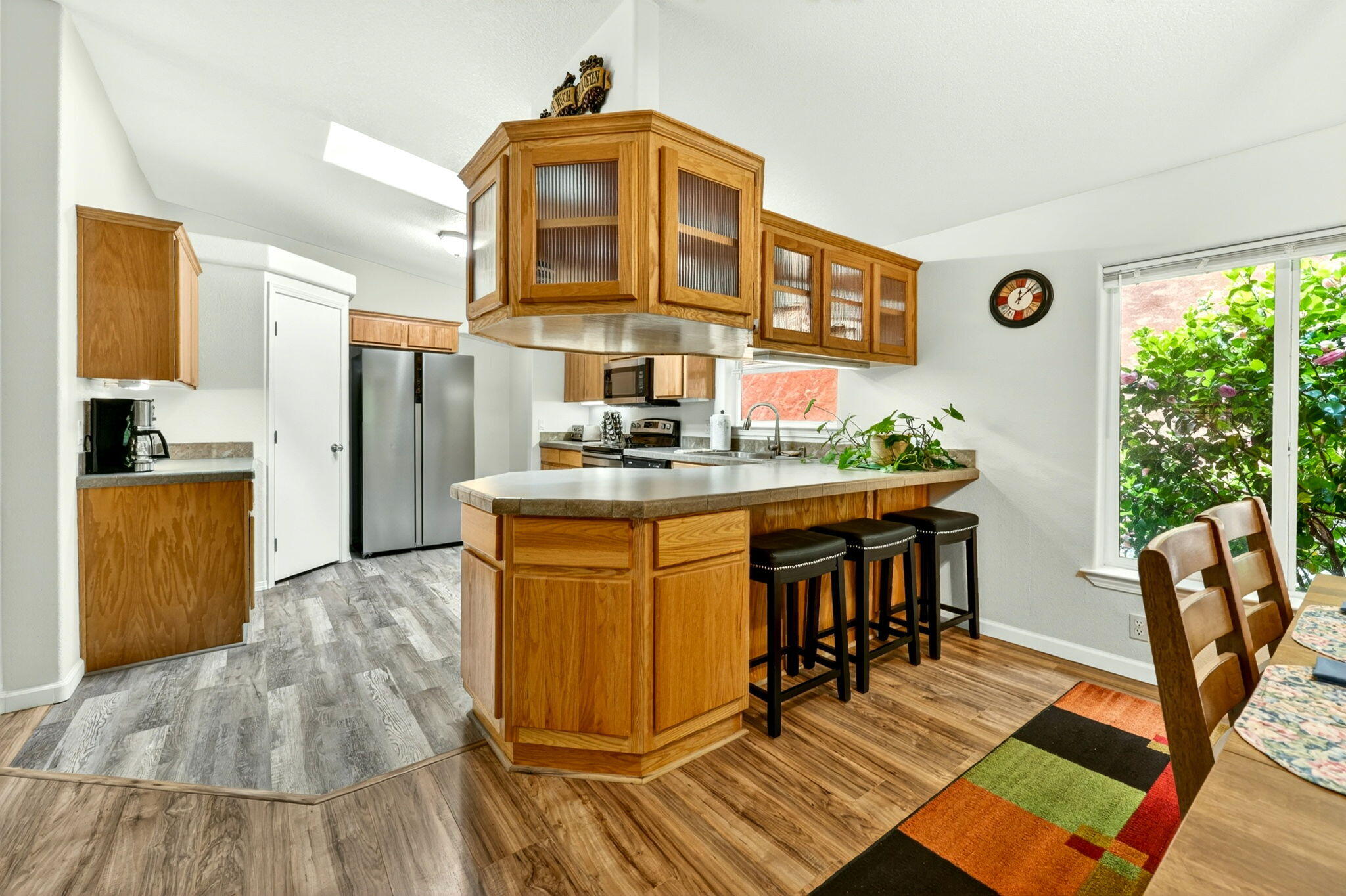 5445 Thompson Creek Road Selma, OR 97538 - Photo 11 of 57 Dining and Kitchen