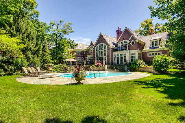 $3,450,000 | 546 Lakeland Drive, Lake Bluff, IL 60044