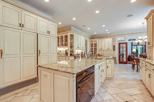 $3,450,000 | 546 Lakeland Drive, Lake Bluff, IL 60044