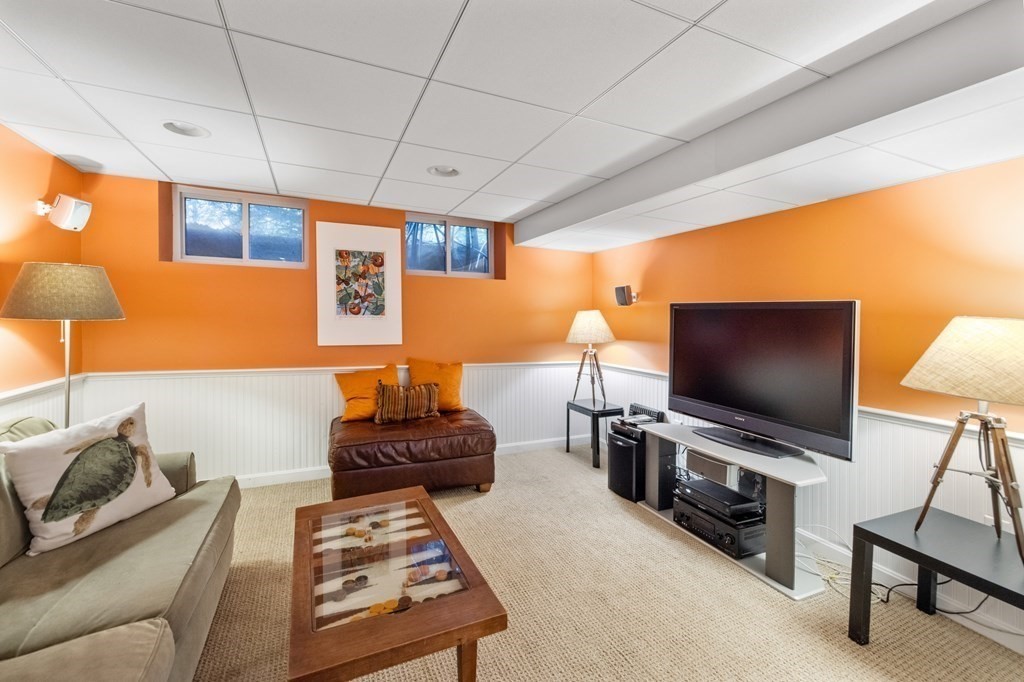 17 Draper Road Wayland, MA 01778 - Photo 31 of 42