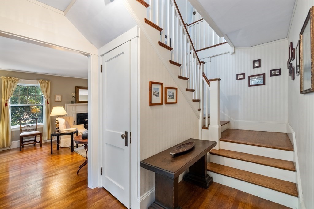 17 Draper Road Wayland, MA 01778 - Photo 5 of 42