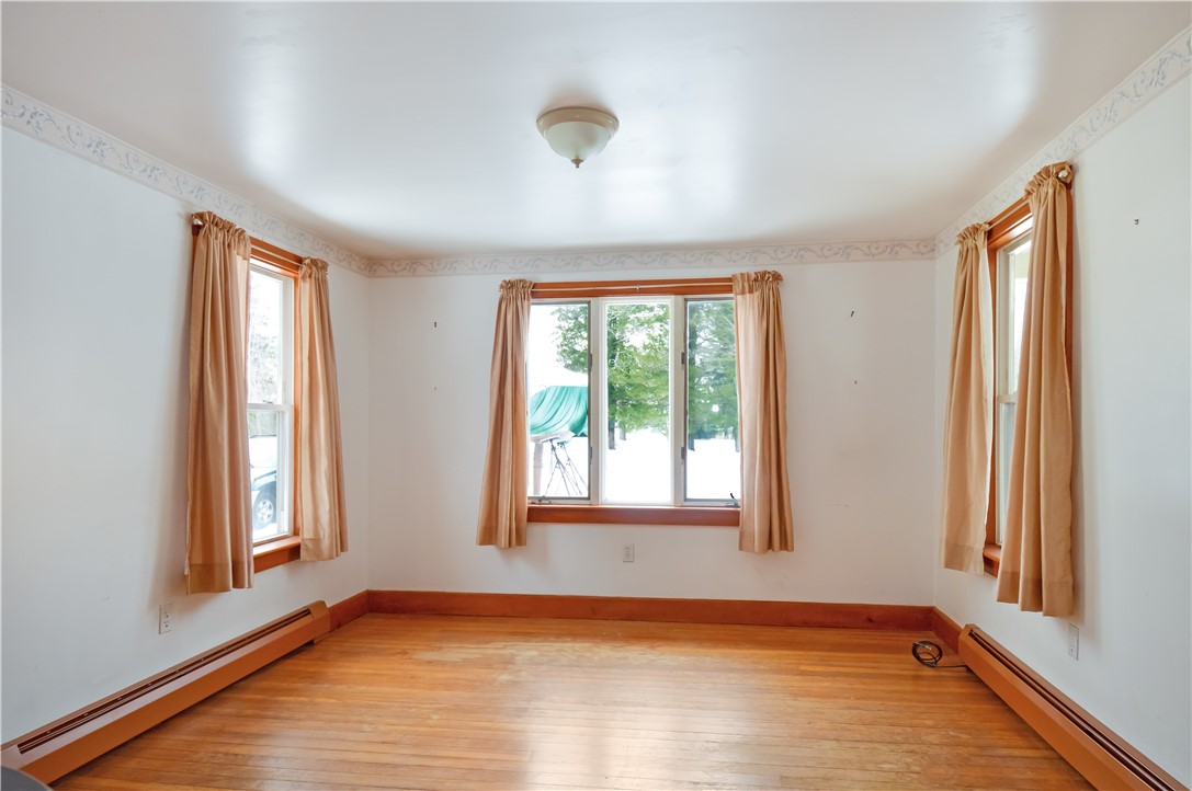 29 Forest Road Bristol, RI 02809 - Photo 5 of 31