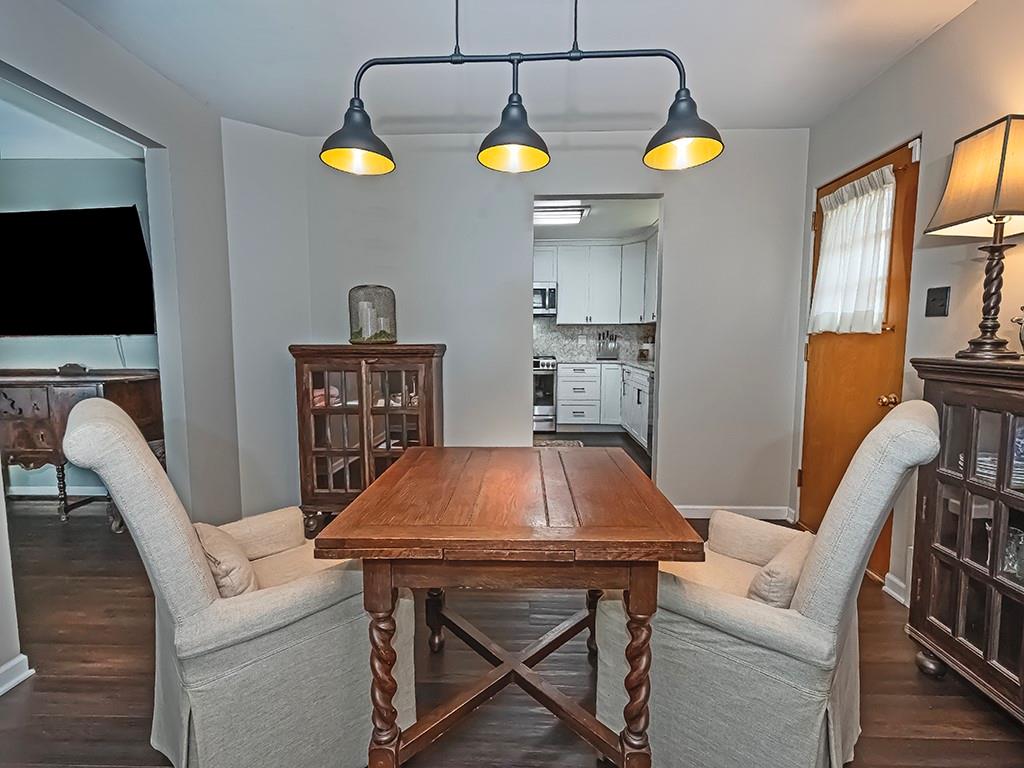 1024 Knollwood Road New Kensington, PA 15068 - Photo 9 of 23 a dining room with a table and chairs