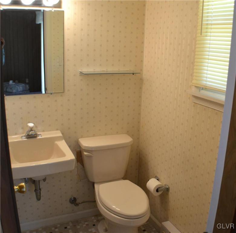 3886 Bittersweet Road Center Valley, PA 18034 - Photo 16 of 22 Gallery Image 16
