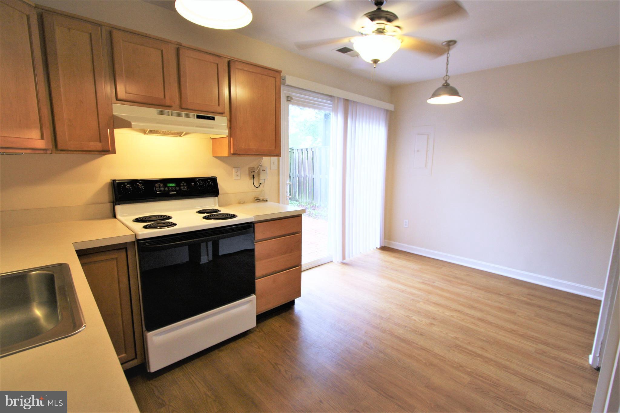1678 Ridgely Court, Unit 1678 Crofton, MD 21114 - Photo 10 of 21 Kitchen
