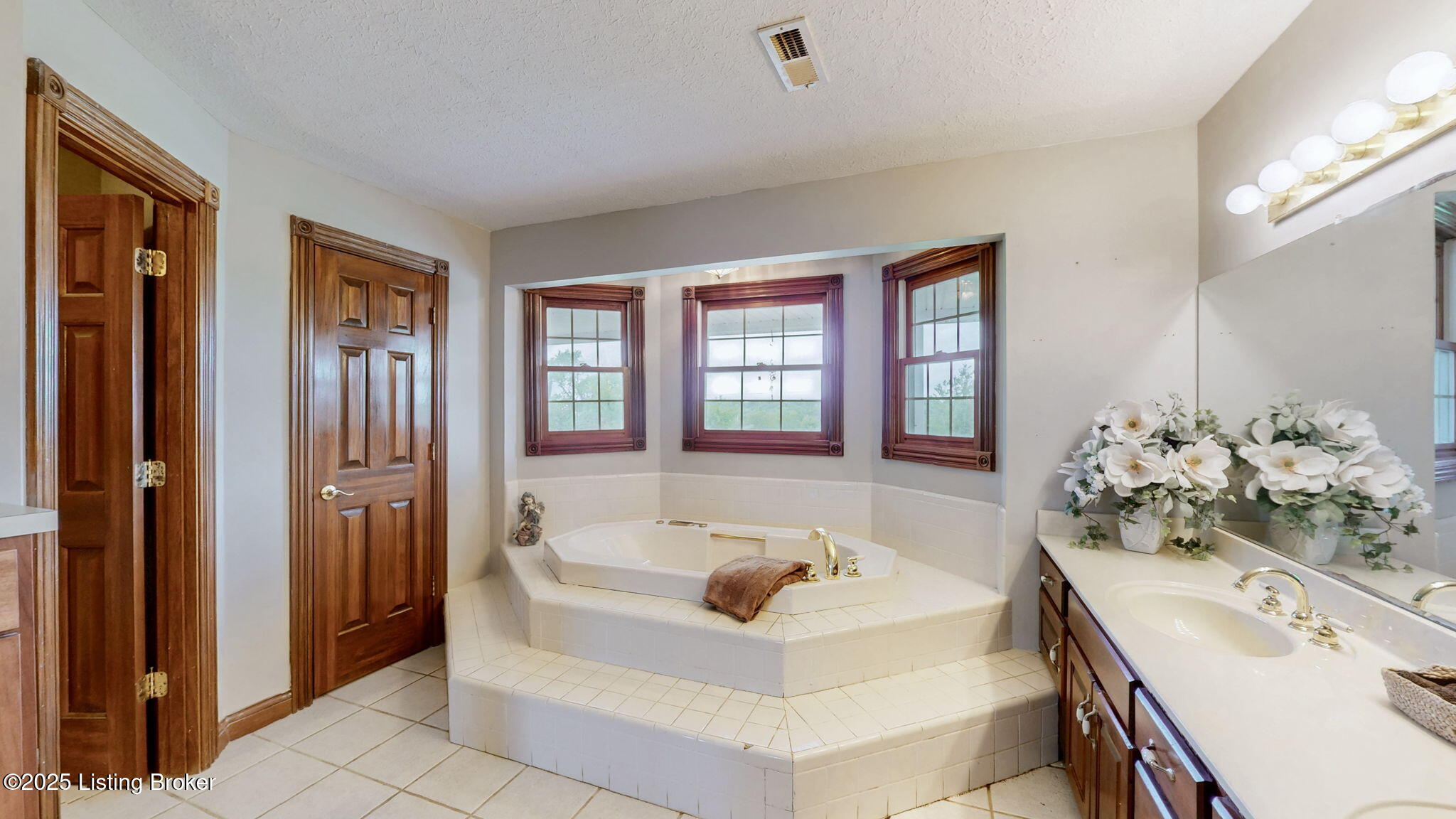 451 Deer Run Road Coxs Creek, KY 40013 - Photo 16 of 68 25-web-or-mls-451 Deer Run Rd Coxs Creek