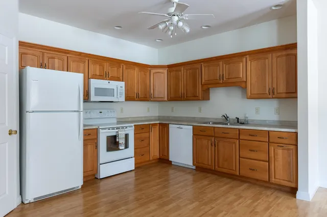 $429,000 | 171 Garden Circle, Unit 108, St. Albans Town, VT 05478