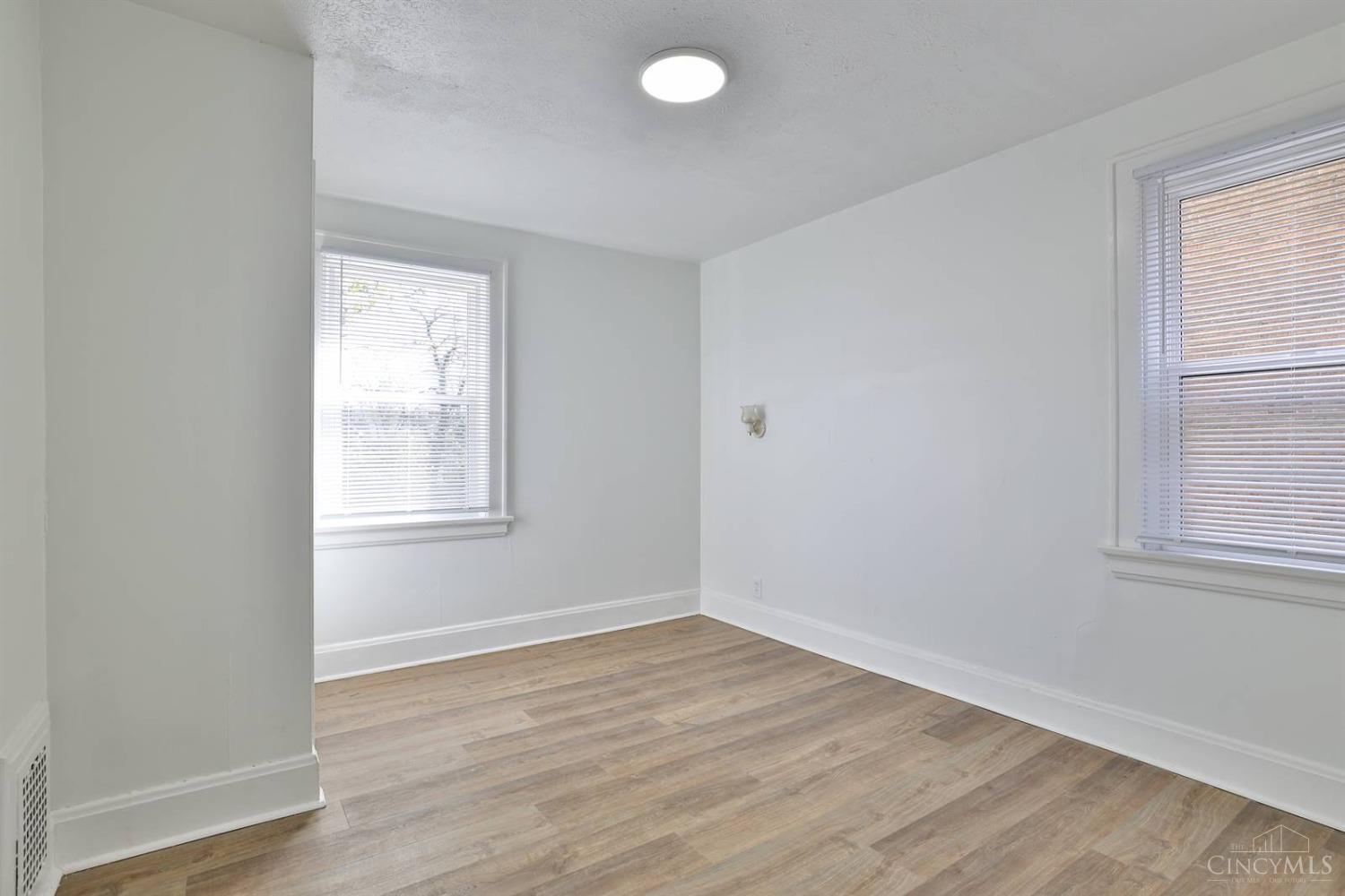 1234 Rutledge Avenue Cincinnati, OH 45205 - Photo 18 of 33
