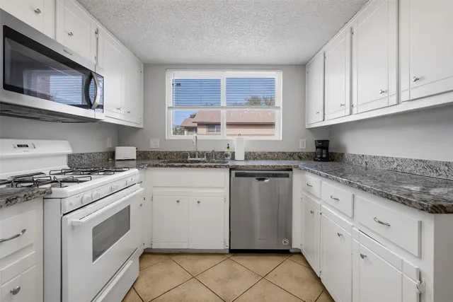 $3,500 | 3208 Twinberry Cove, Unit A, Austin, TX 78746