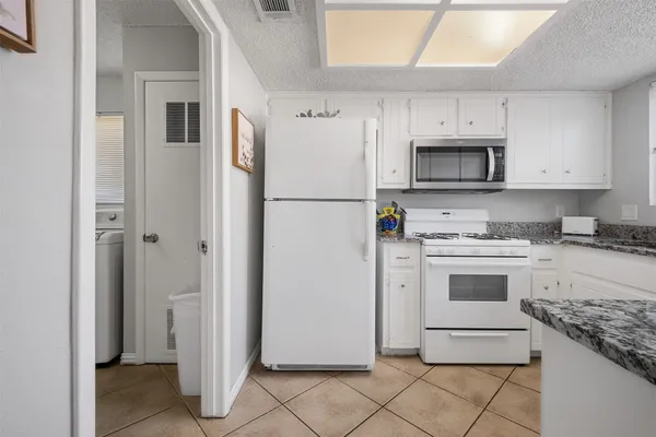 $3,500 | 3208 Twinberry Cove, Unit A, Austin, TX 78746