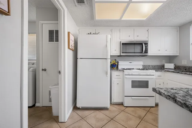 $3,500 | 3208 Twinberry Cove, Unit A, Austin, TX 78746