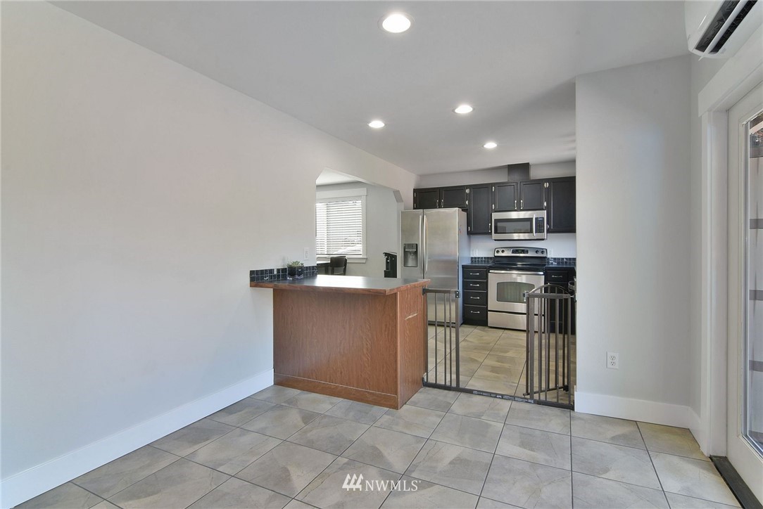 17904 28th Avenue Southeast Bothell, WA 98012 - Photo 6 of 22 Gallery Image 6