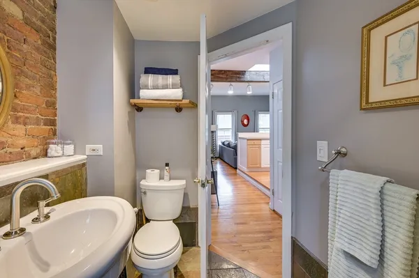 $3,300 | 24 Bradford Street, Unit 3, Boston, MA 02118