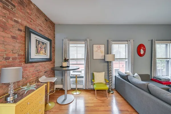 $3,300 | 24 Bradford Street, Unit 3, Boston, MA 02118