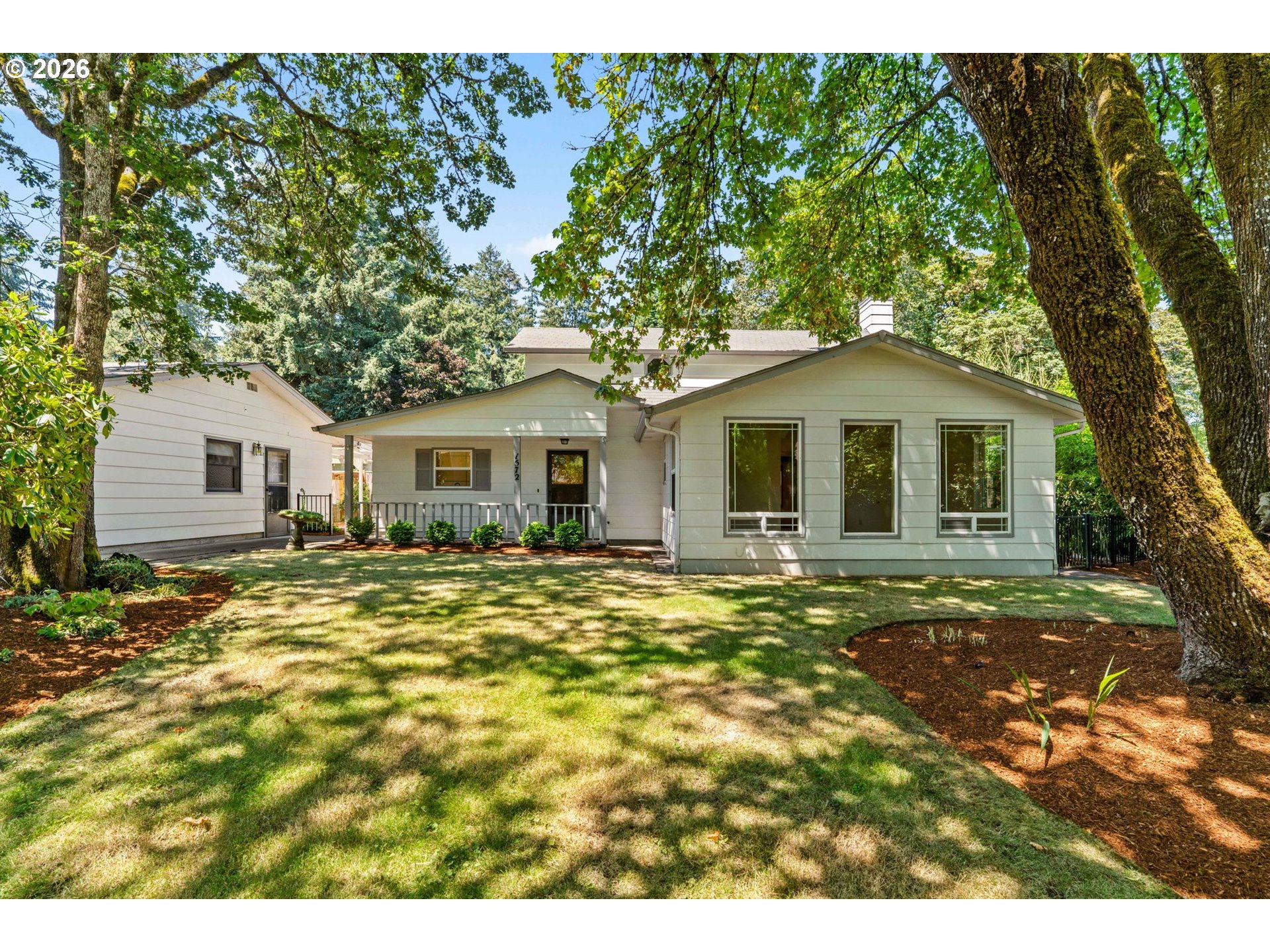 1572 Happy Lane Eugene, OR 97401 - Photo 6 of 38