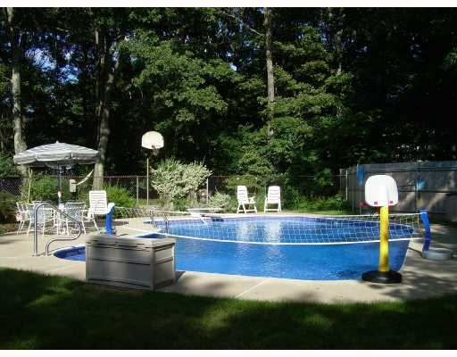 320 Grand View Road East Greenwich, RI 02818 - Photo 3 of 4 Swimming Pool/Hot Tub/Sauna.