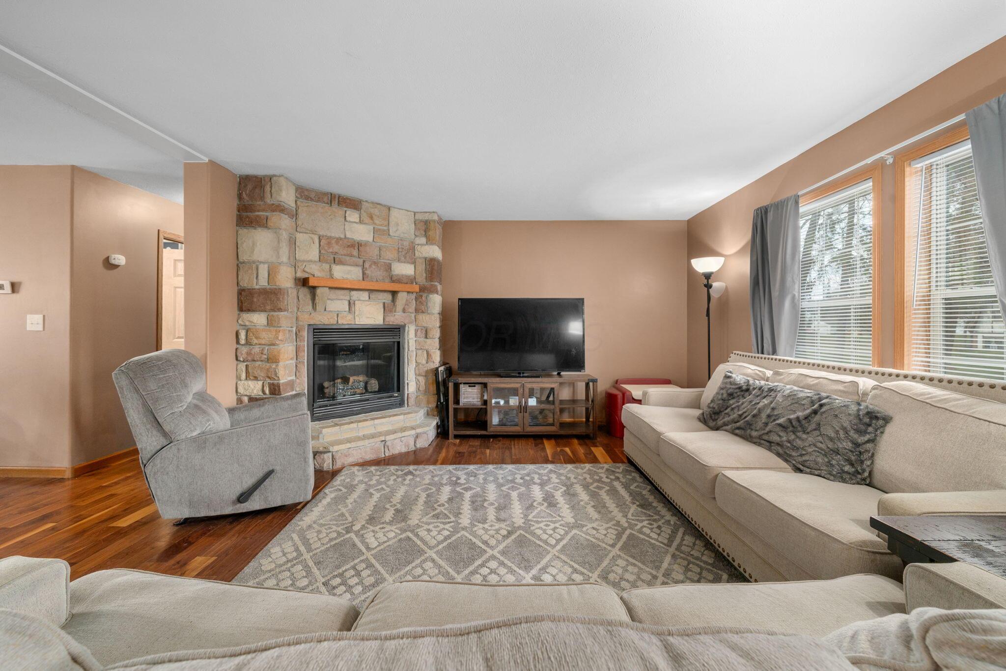 14667 Cleveland Road Southwest Pataskala, OH 43062 - Photo 4 of 33 Great Room