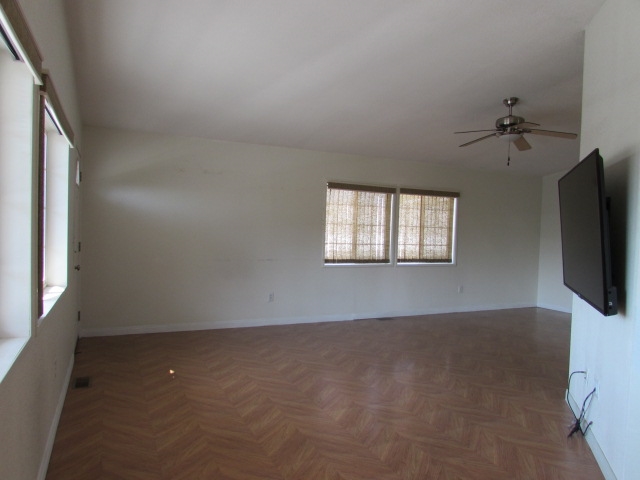 1815 Sweetwater Road, Unit 76 Spring Valley, CA 91977 - Photo 6 of 25 Gallery Image 6
