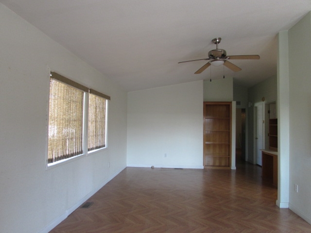 1815 Sweetwater Road, Unit 76 Spring Valley, CA 91977 - Photo 7 of 25 Gallery Image 7