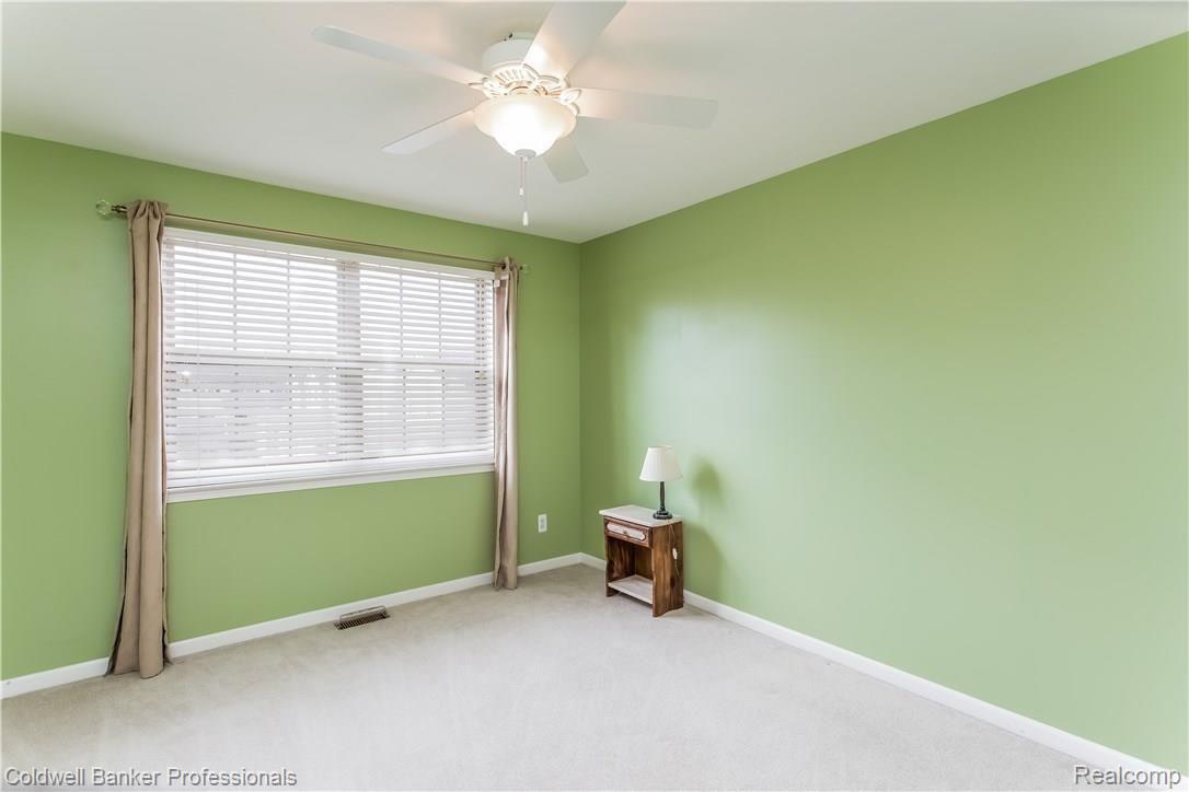 16894 Farmington Road, Unit 41 Livonia, MI 48154 - Photo 21 of 32 Bedroom 2