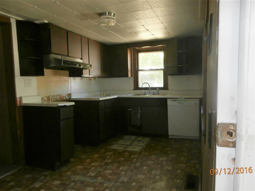 602 East 18th Street Rochester, IN 46975 - Photo 4 of 7
