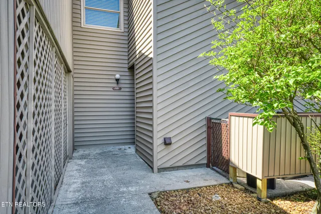 $225,000 | 7 Lakeshore Circle, Unit 141, Crossville, TN 38558