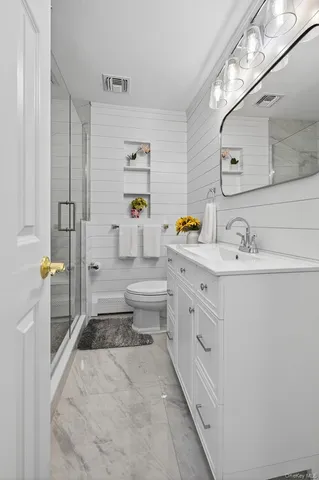 $810,000 | 7 Claire Avenue, Huntington Station, NY 11746