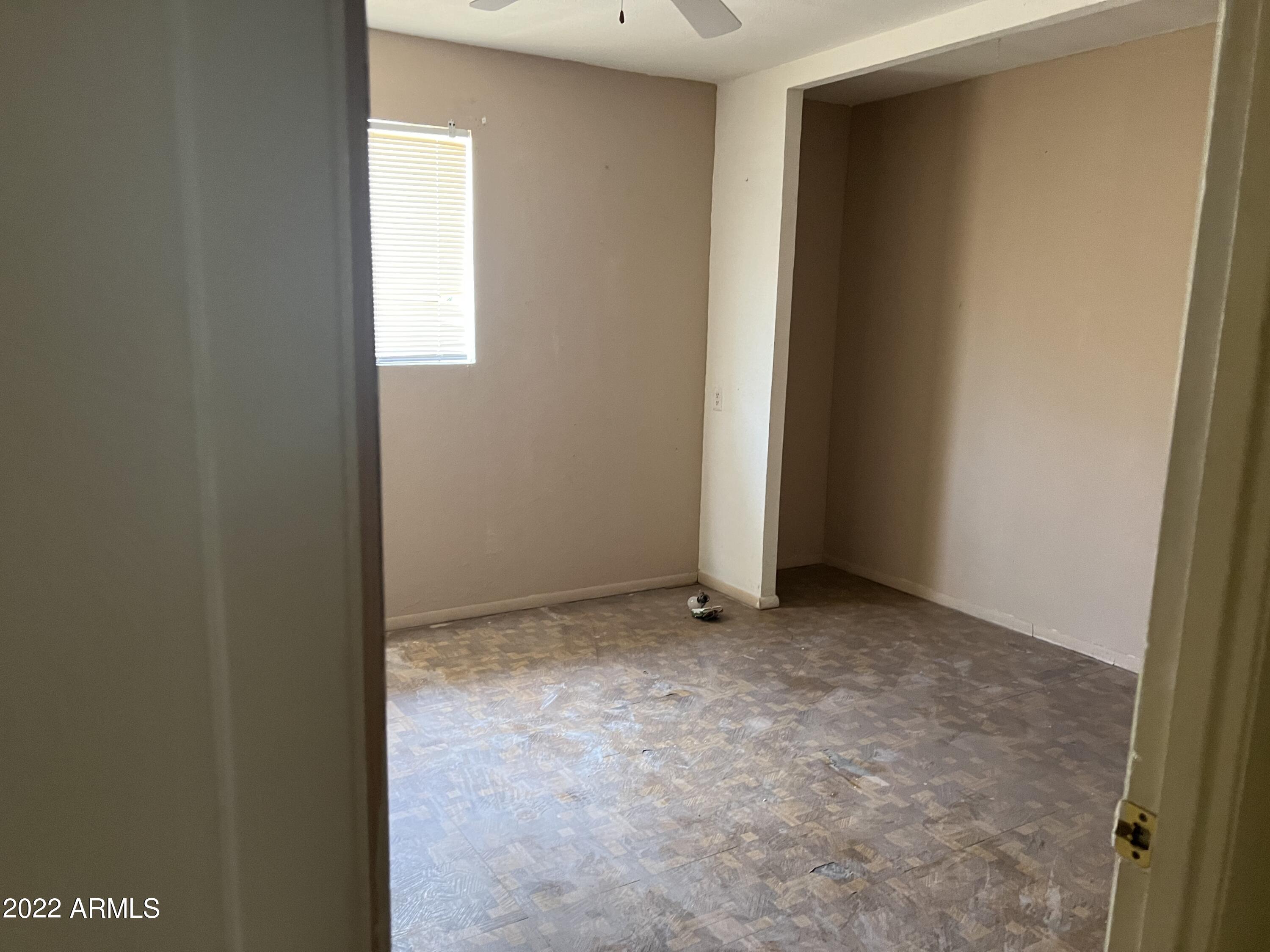 3115 North 55th Avenue Phoenix, AZ 85031 - Photo 8 of 15 Room Main House