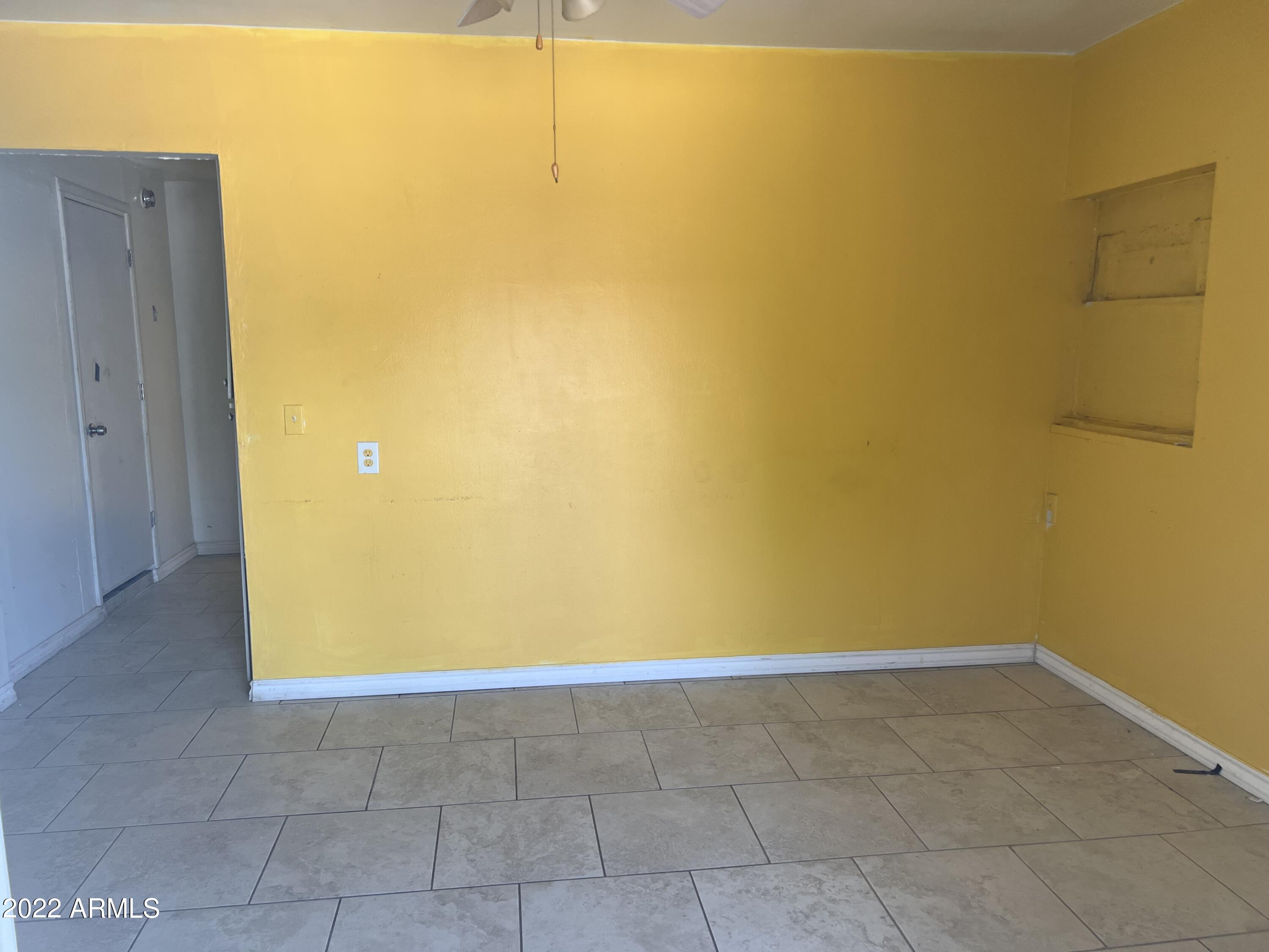 3115 North 55th Avenue Phoenix, AZ 85031 - Photo 10 of 15 Studio Room