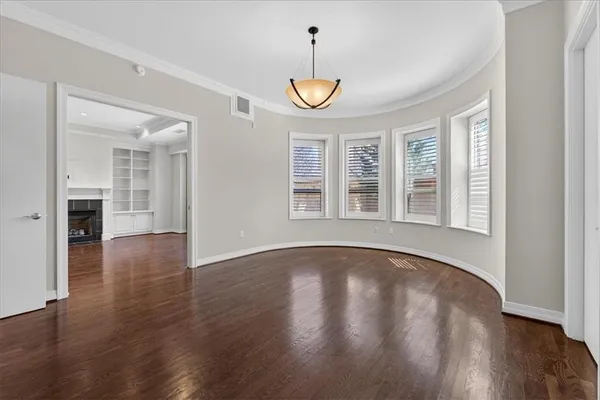 $595,000 | 4900 Central Street, Unit 104, Kansas City, MO 64112