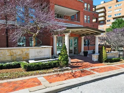 $595,000 | 4900 Central Street, Unit 104, Kansas City, MO 64112