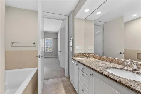 $595,000 | 4900 Central Street, Unit 104, Kansas City, MO 64112