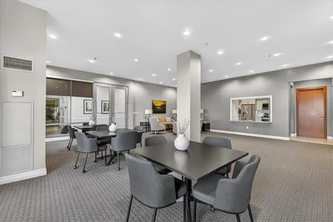 $595,000 | 4900 Central Street, Unit 104, Kansas City, MO 64112